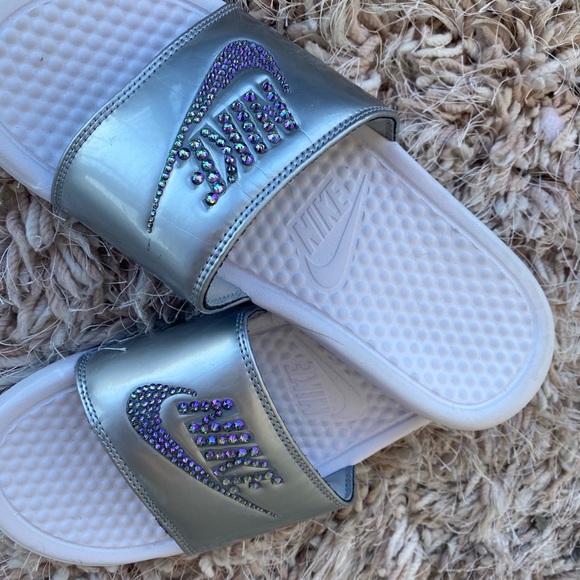 Nike slides with swavorski crystals - Picture 2 of 3